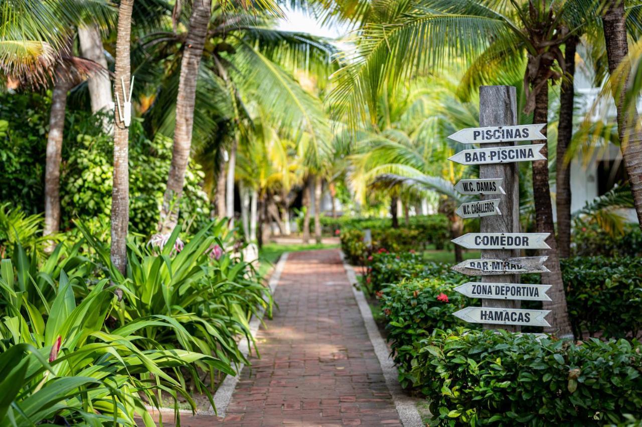 Hotel Cocoliso Island Resort Isla Grande  Exterior photo