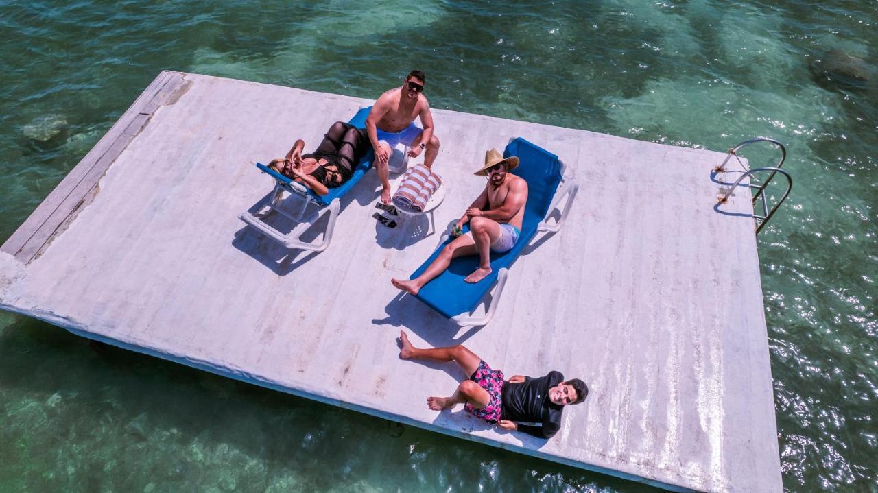 Hotel Cocoliso Island Resort Isla Grande  Exterior photo