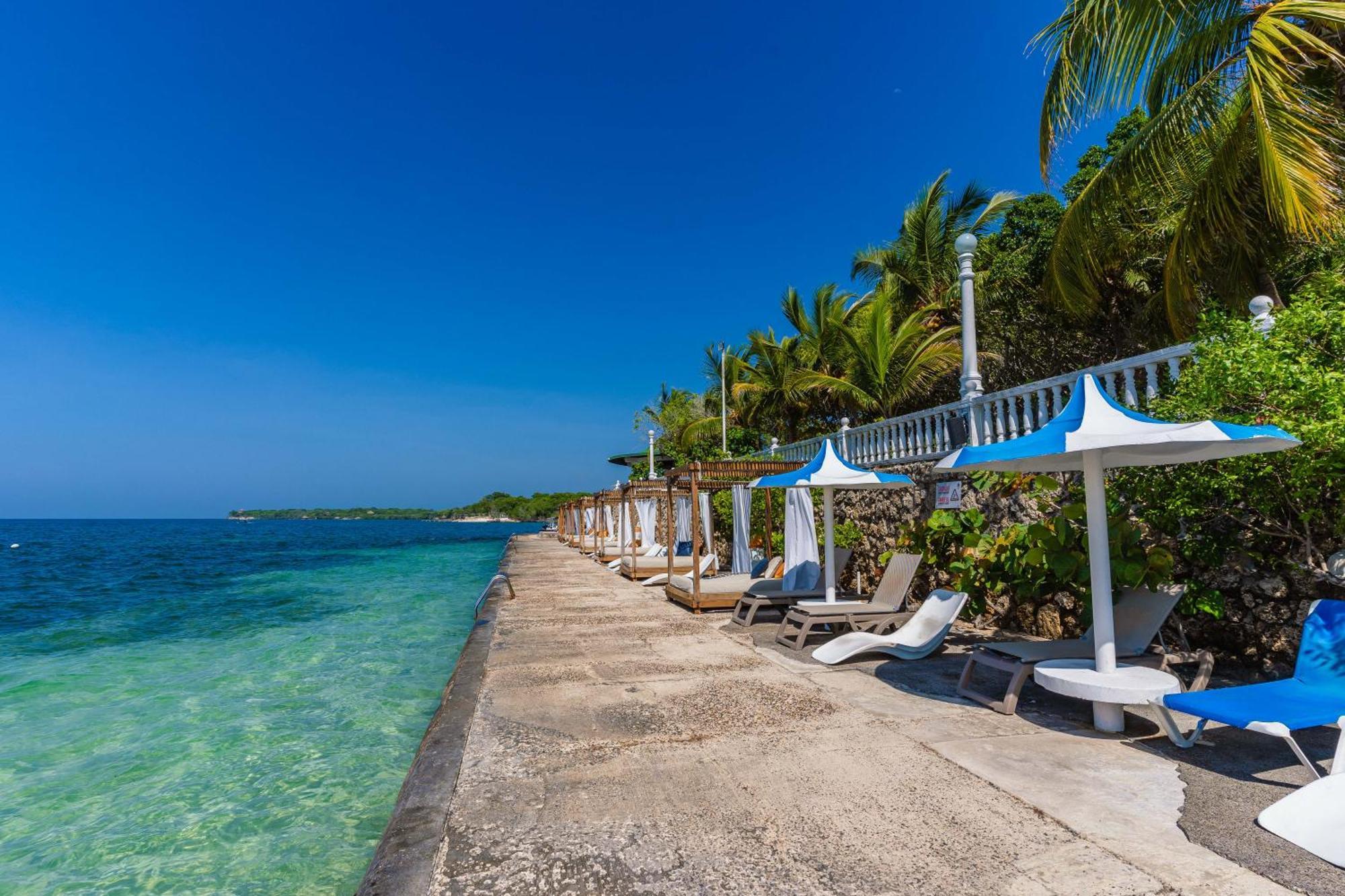 Hotel Cocoliso Island Resort Isla Grande  Exterior photo
